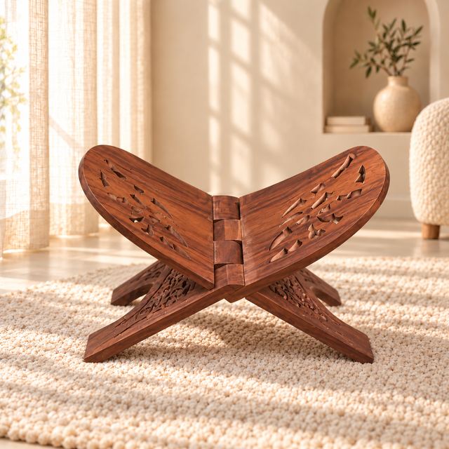 Rahle (pupitre à Coran) en bois sculpté